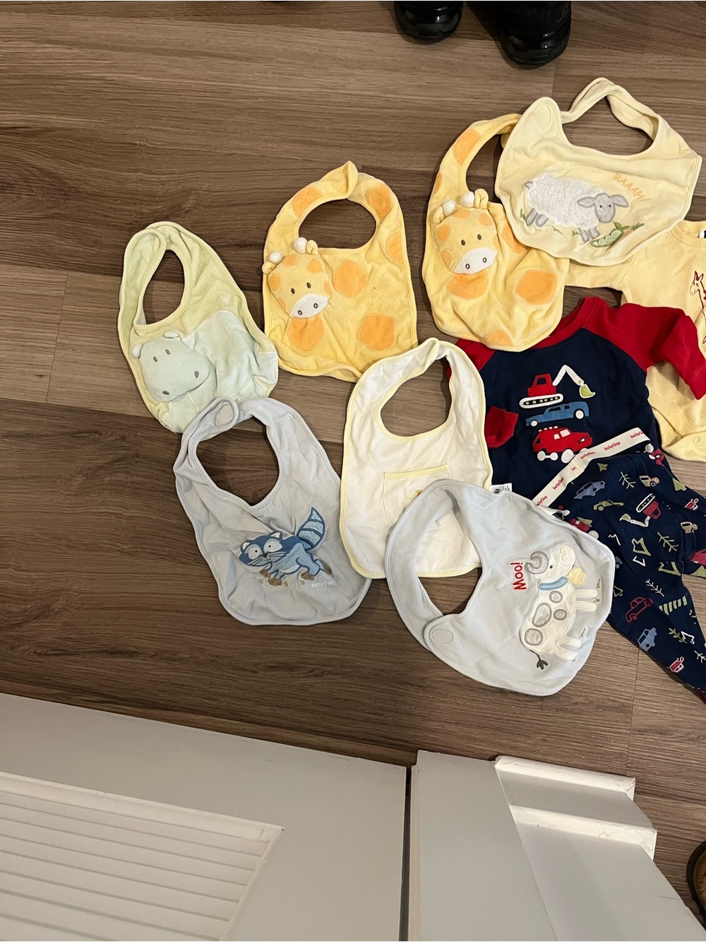 GAP Baby Bib Set in Yellow, Light Blue & White with Animal Motifs
